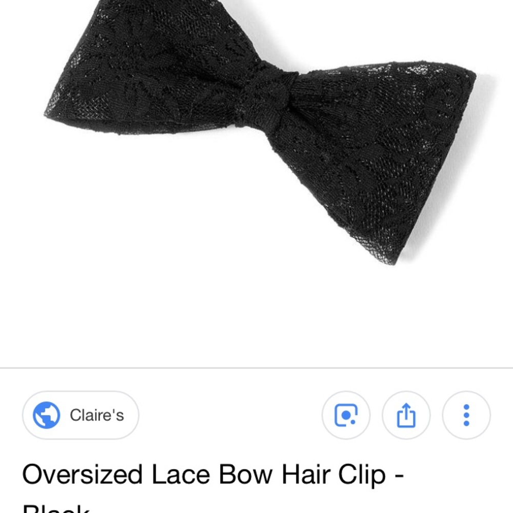 3 Claire’s bows